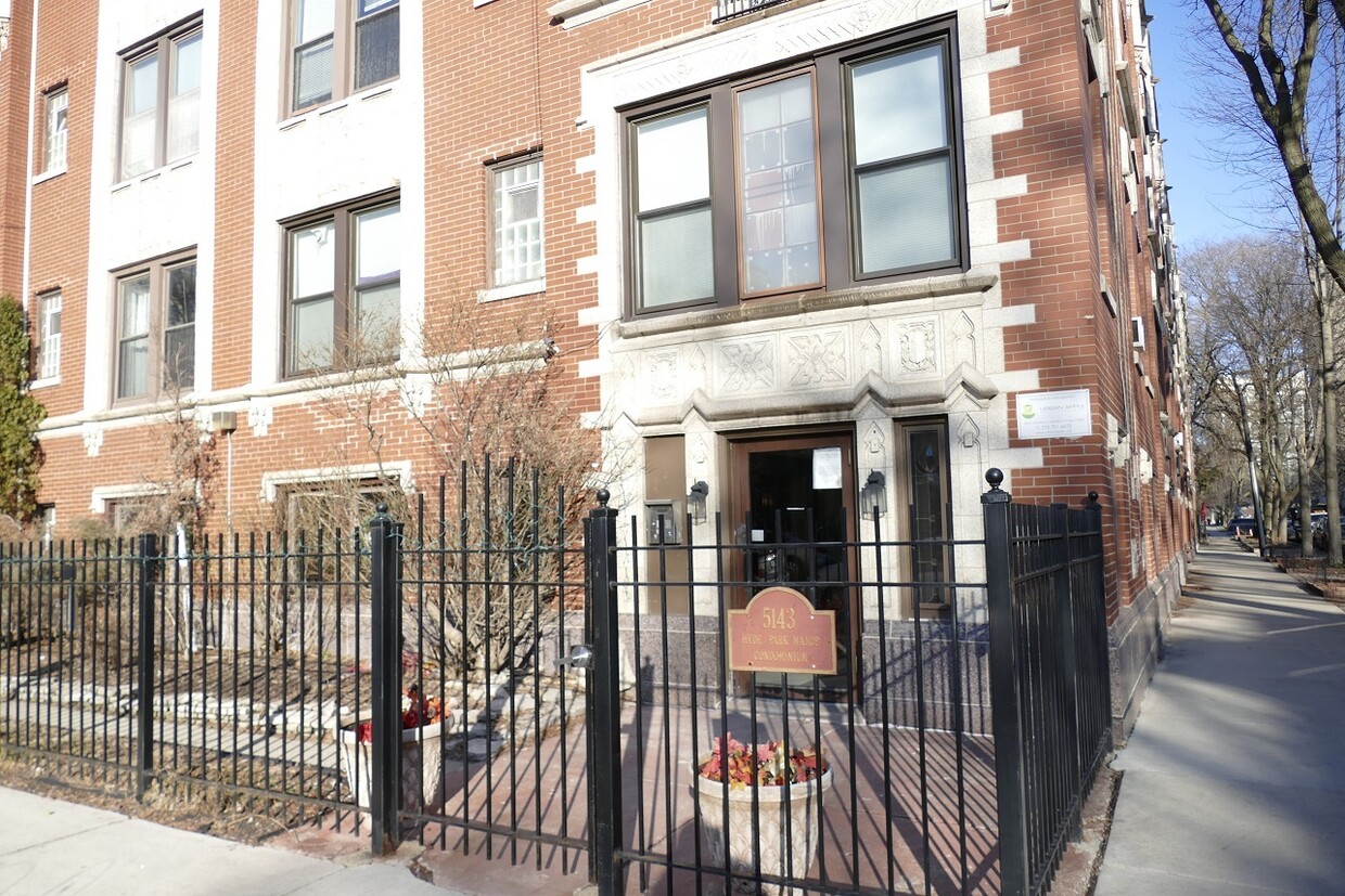 Foto principal - 5143 S Kenwood Ave