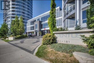 Building Photo - 151 Village Green Square