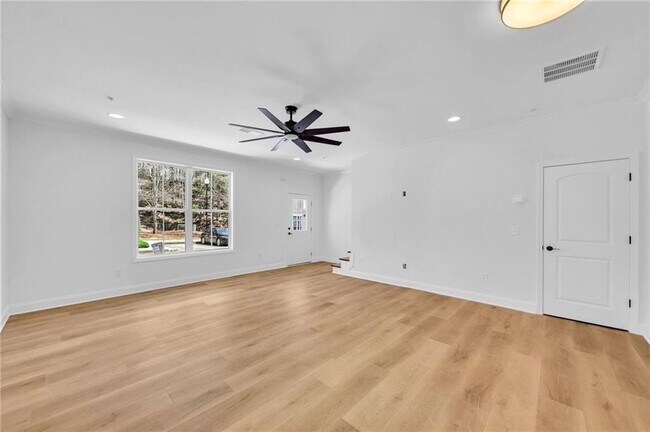 Foto del edificio - 207 Riverstone Commons Cir