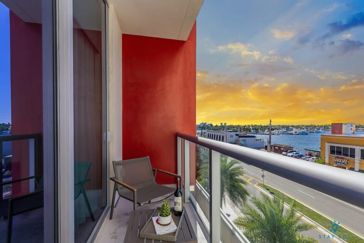 Foto principal - 777 N Ocean Dr