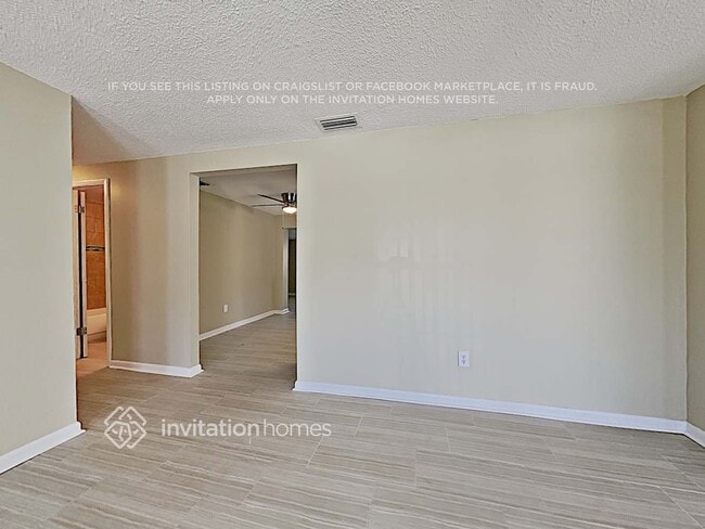 Building Photo - 8261 Greenleaf Cir