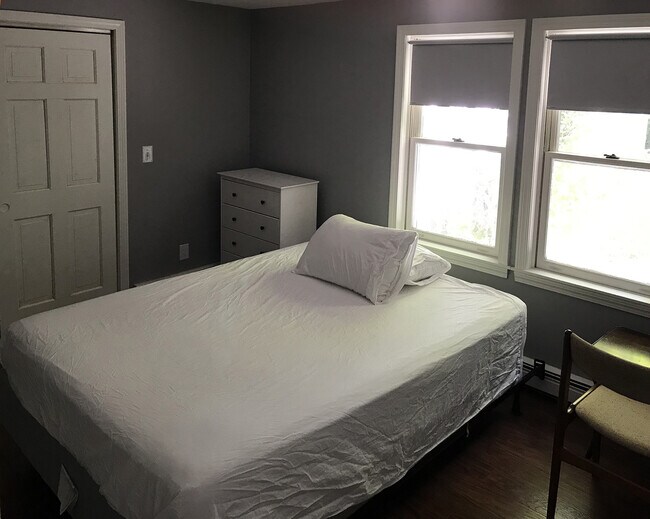 Bedroom #2 - 79 Madbury Rd