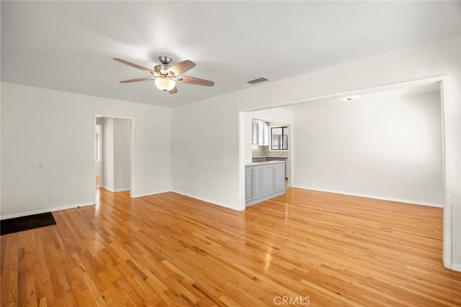 Photo - 4944 Coke Ave Apartment