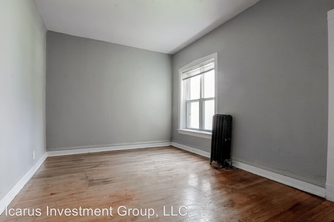 Building Photo - 6639 S Ellis Ave