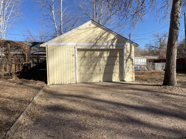 Building Photo - 2 bedroom - Prospect