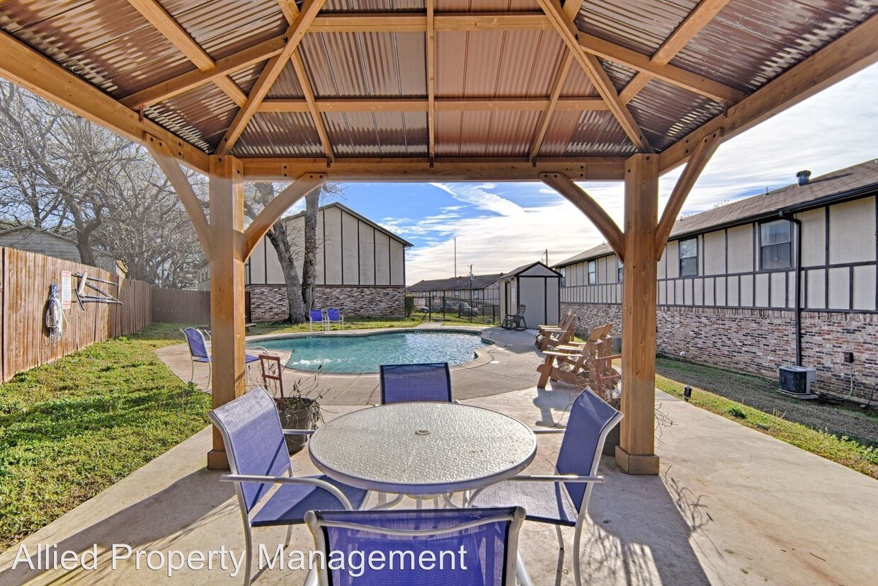 Foto principal - 820 Southeast Pkwy