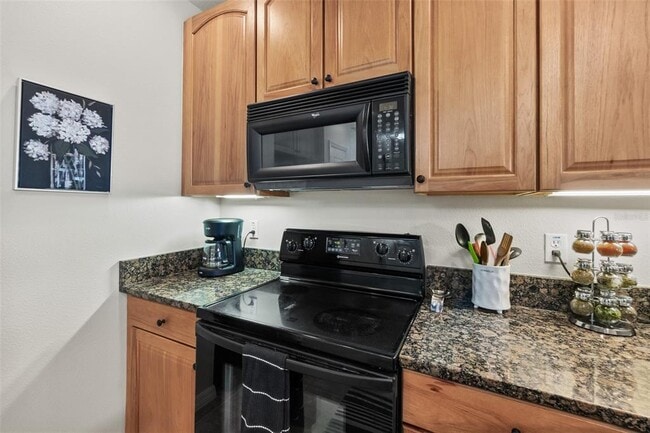 Foto del edificio - 100 Canopy Walk Ln