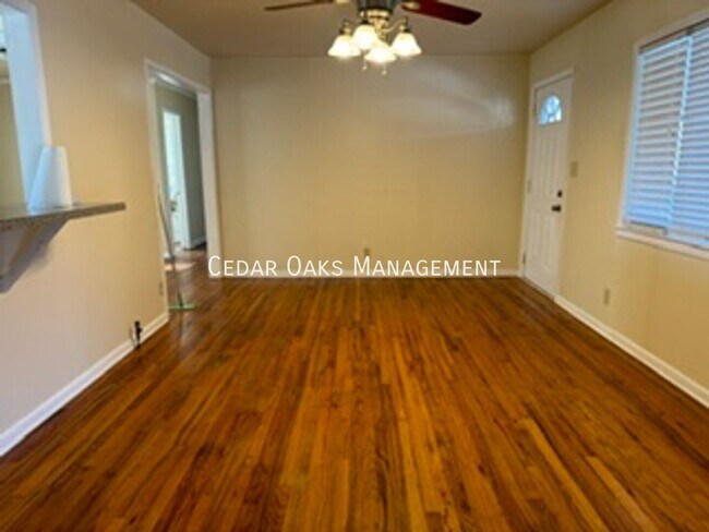 Photo - 217 Perry Lane- House