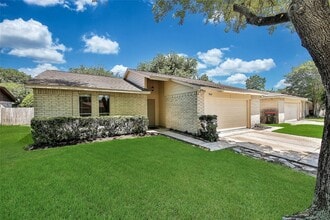 Building Photo - 9814 Appleridge Dr
