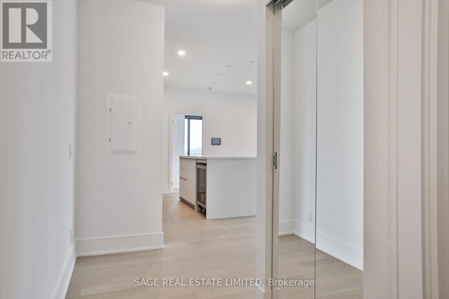 Photo du bâtiment - 1-701 Hillsdale Ave W