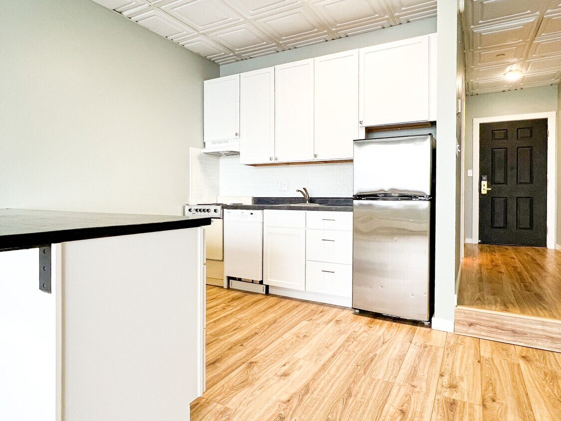 Primary Photo - Discover Skyway Connected: Luxury Living i...