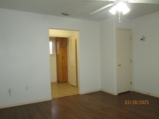 Foto del edificio - 2601 W 5th St