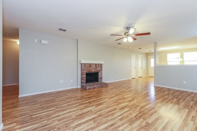 Building Photo - 1625 Sierra Meadow Ln