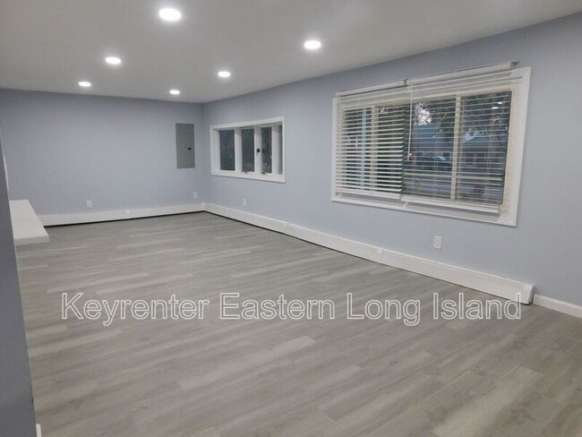 Building Photo - 36 Matsunaye Dr