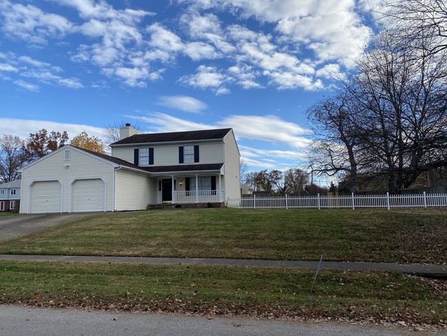 Building Photo - 11700 Robindale Rd