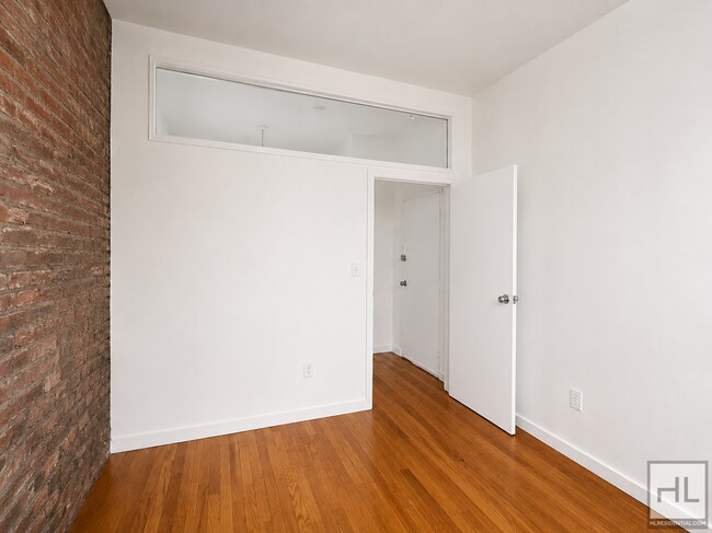 Building Photo - GREENE AVENUE / 2-Bed / Duplex / Backyard