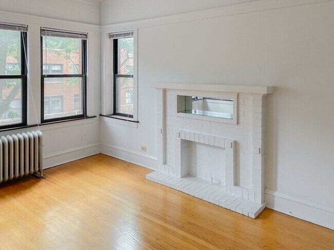 Foto del edificio - 1456 W Cornelia Ave