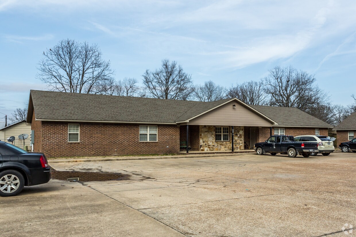 Building Photo - 4718 Samantha Ave