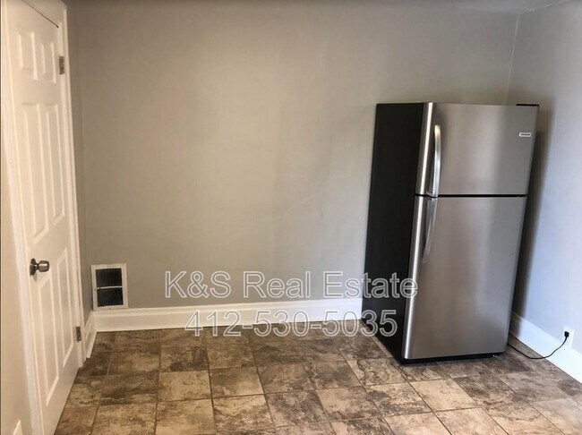 Photo - 230 Magazine St Apartment