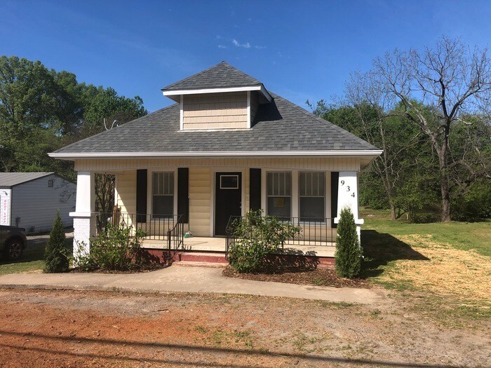 934 Old Charlotte Rd House Rental in Concord, NC