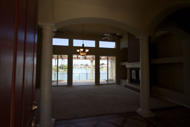 Building Photo - 8800 Laguna Dr