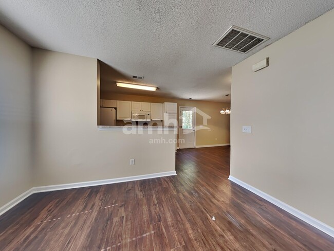 Building Photo - 3011 Mapleleaf Drive