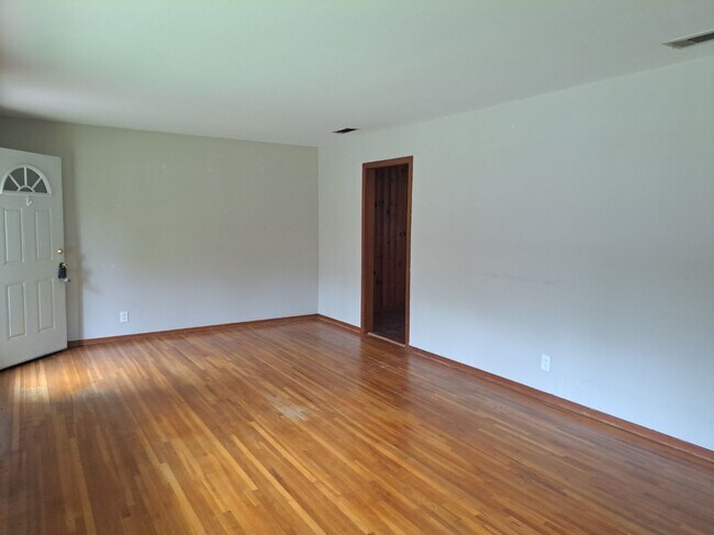 Foto del edificio - Cute 2 bedroom, 1 bath with a great backyard!