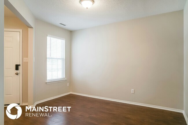 Foto del edificio - 5368 Thunderidge Drive