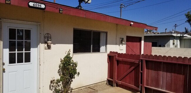 Building Photo - 4096 Howard Ave