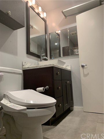 Foto del edificio - 532 N Rossmore Ave