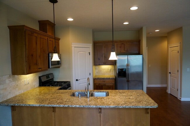 Building Photo - 7421 NE 58th Way