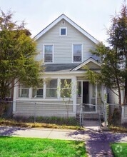 Building Photo - 1206 E 3rd St
