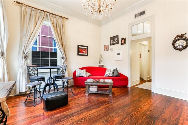 Foto del edificio - 433 Burgundy St