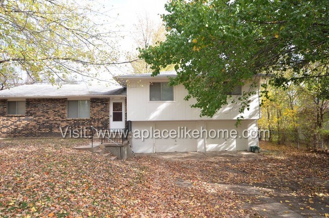 Building Photo - 1609 N 63rd Pl
