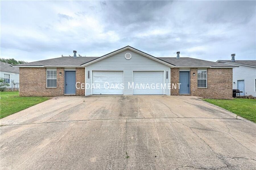 Primary Photo - 4361 W Thrasher Dr