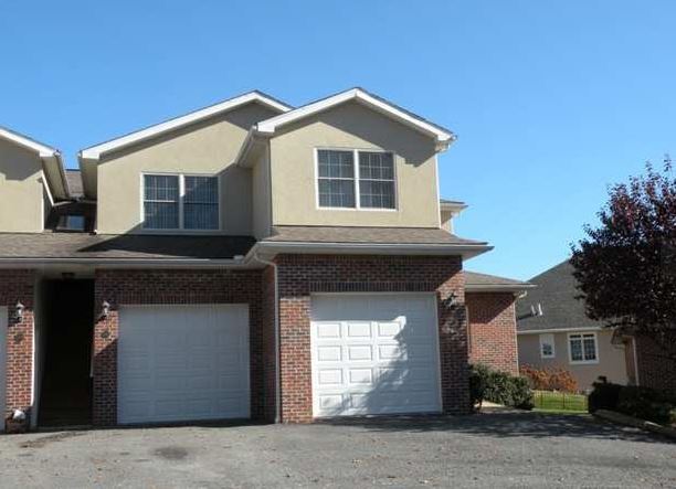 Building Photo - 3 Bedroom, 2 Bath Condo located on the Mou...