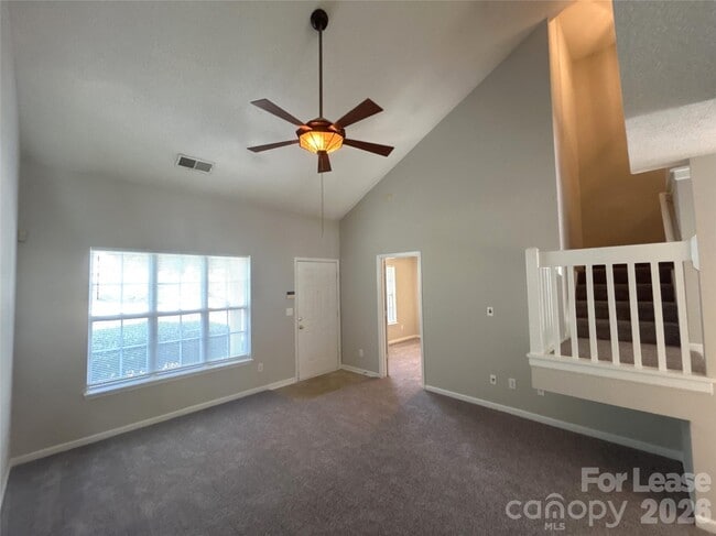 Building Photo - 6041 Cougar Ln