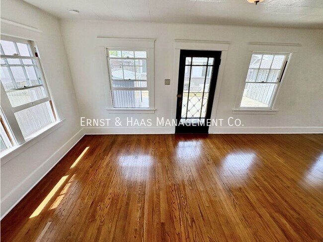 Foto del edificio - 926 1/2 Newport Ave-