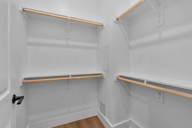 Building Photo - 1413 Forward Dr