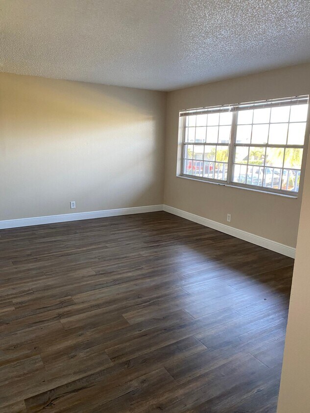 Foto principal - 3440 Rudolph Rd