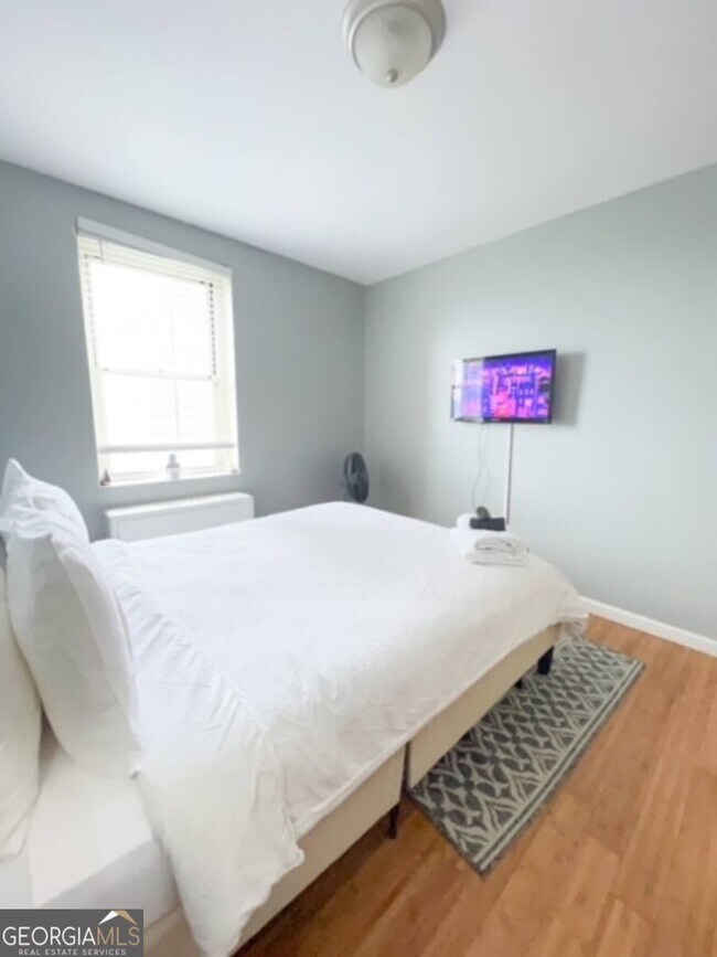 Foto del edificio - 300 W Peachtree St NW