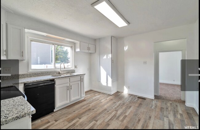Building Photo - 175 E 5000 S