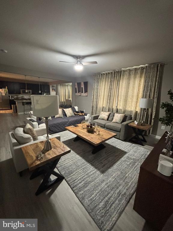 Foto del edificio - 7706 Colburn Dr
