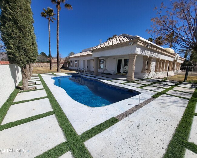 Foto del edificio - 601 Willow Glen Dr