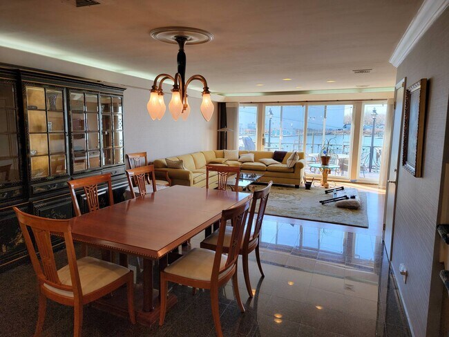 Foto del edificio - 2200 National Dr