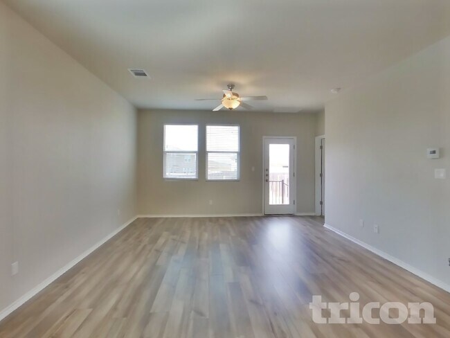 Foto del edificio - 3517 Stride Ln