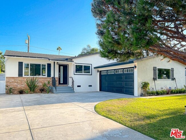 Building Photo - 591 Knowell Pl