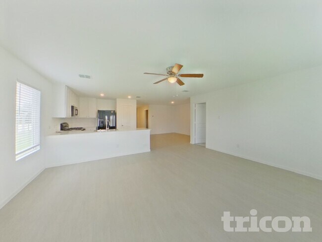 Foto del edificio - 1636 Baugh St