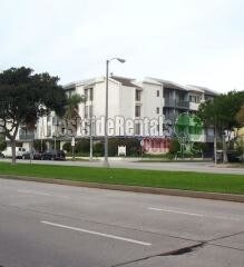 NA - 8711 Burton Way
