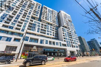 Building Photo - 27 Bathurst St